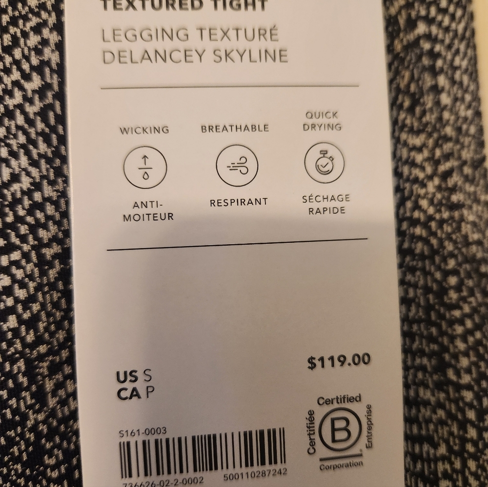 🖤 Athleta Black and White Patterned Leggings - Picture 6 of 7